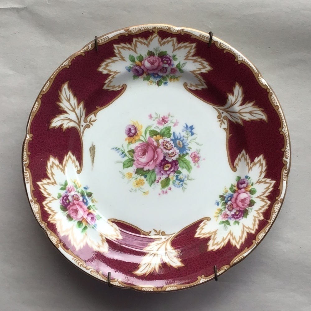 𝅺ROYAL Grafton Saucer, Vintage